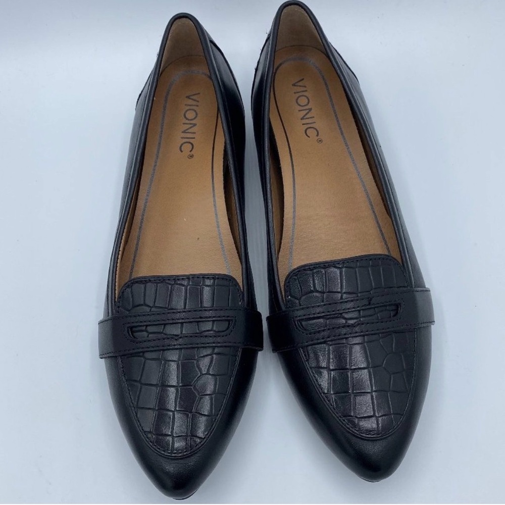Vionic Black Croc-Embossed Pointed Toe Loafers